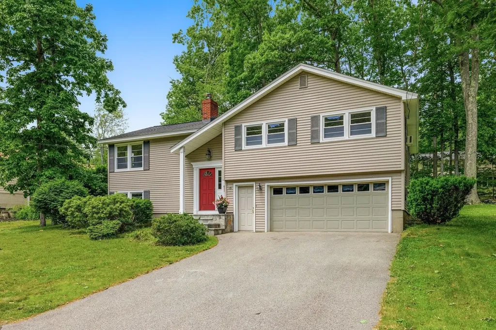 15 Harding Road Portsmouth NH 03801