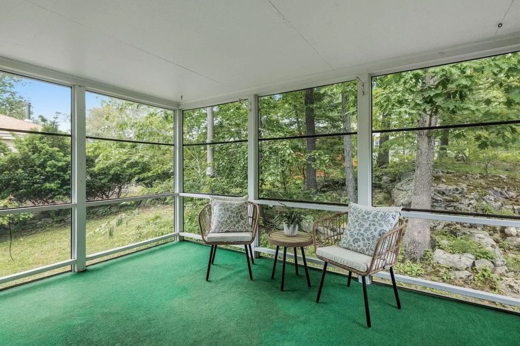 15 Harding Road Portsmouth NH 03801