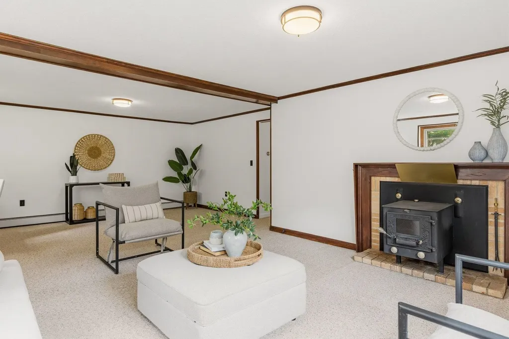 15 Harding Road Portsmouth NH 03801