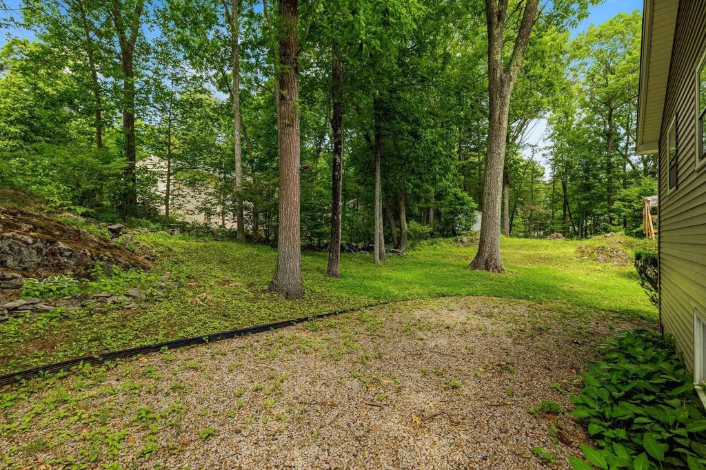 15 Harding Road Portsmouth NH 03801