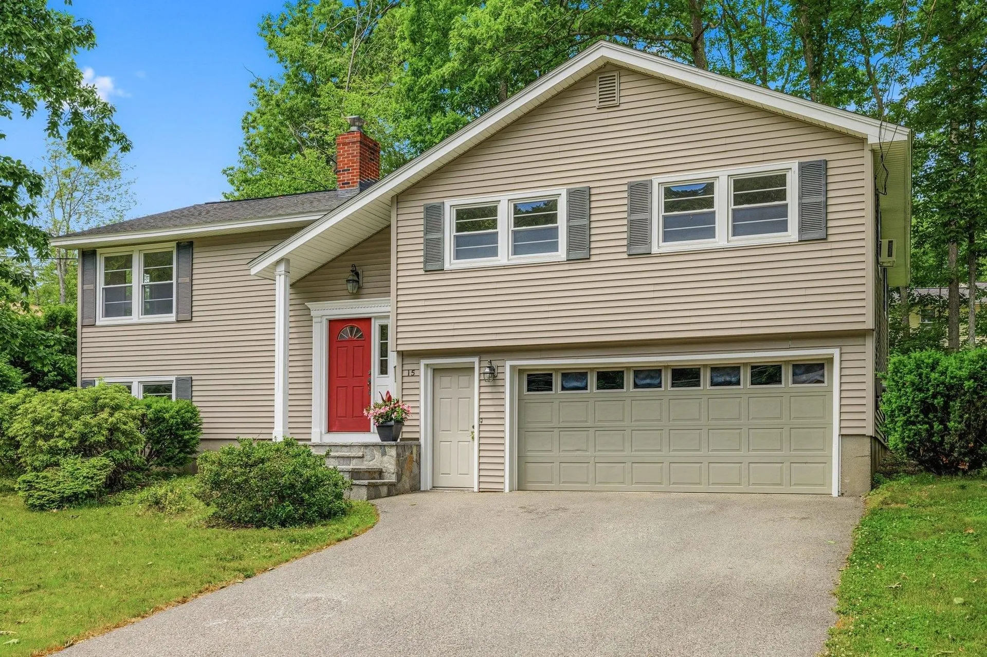 15 Harding Road Portsmouth NH 03801