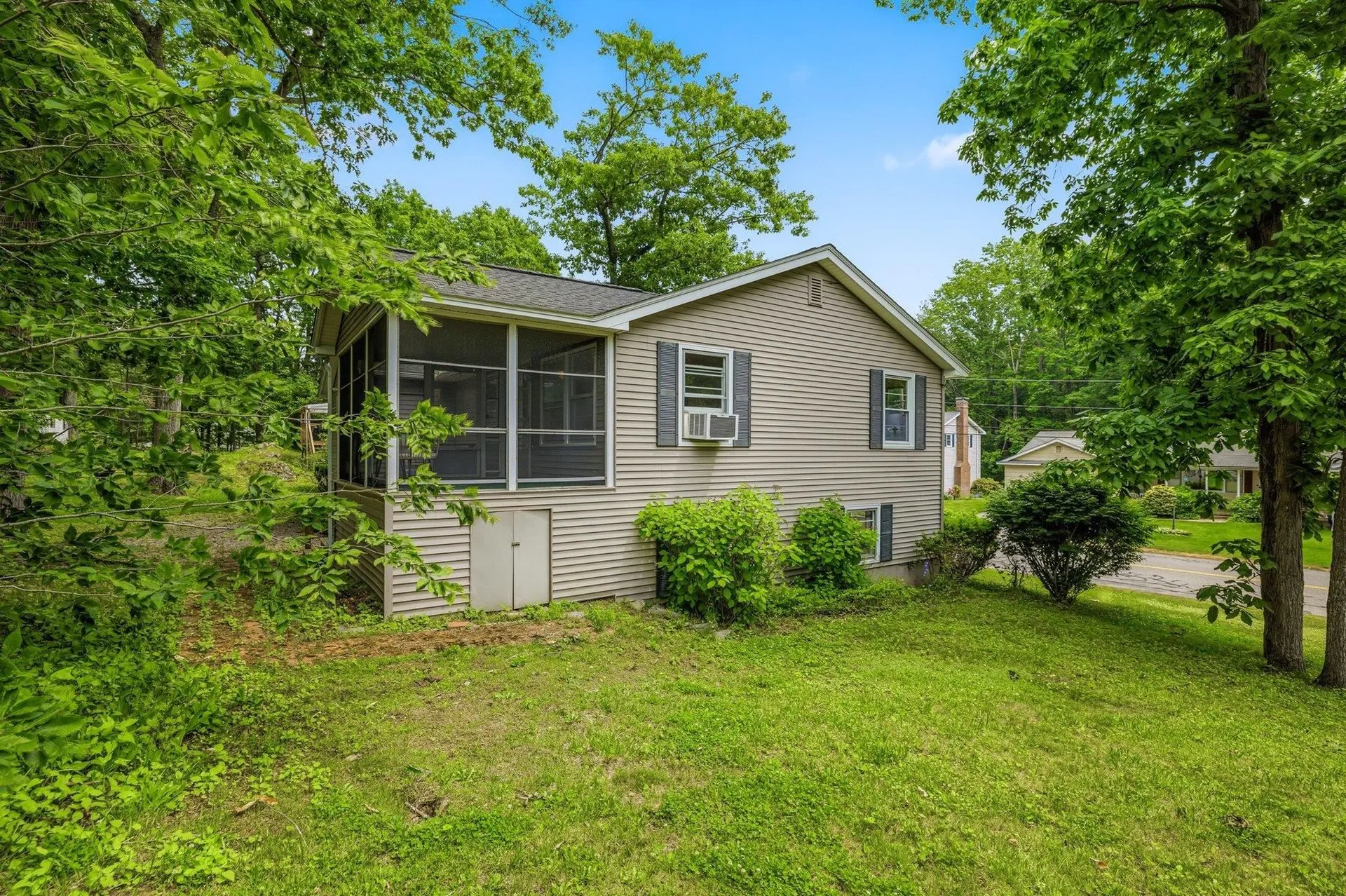 15 Harding Road Portsmouth NH 03801