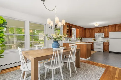 15 Harding Road Portsmouth NH 03801