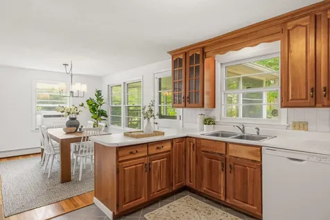 15 Harding Road Portsmouth NH 03801