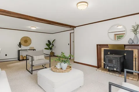 15 Harding Road Portsmouth NH 03801