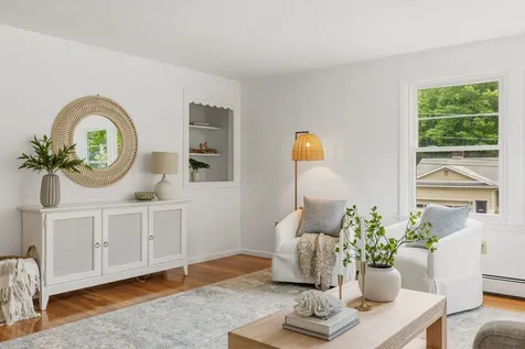 15 Harding Road Portsmouth NH 03801