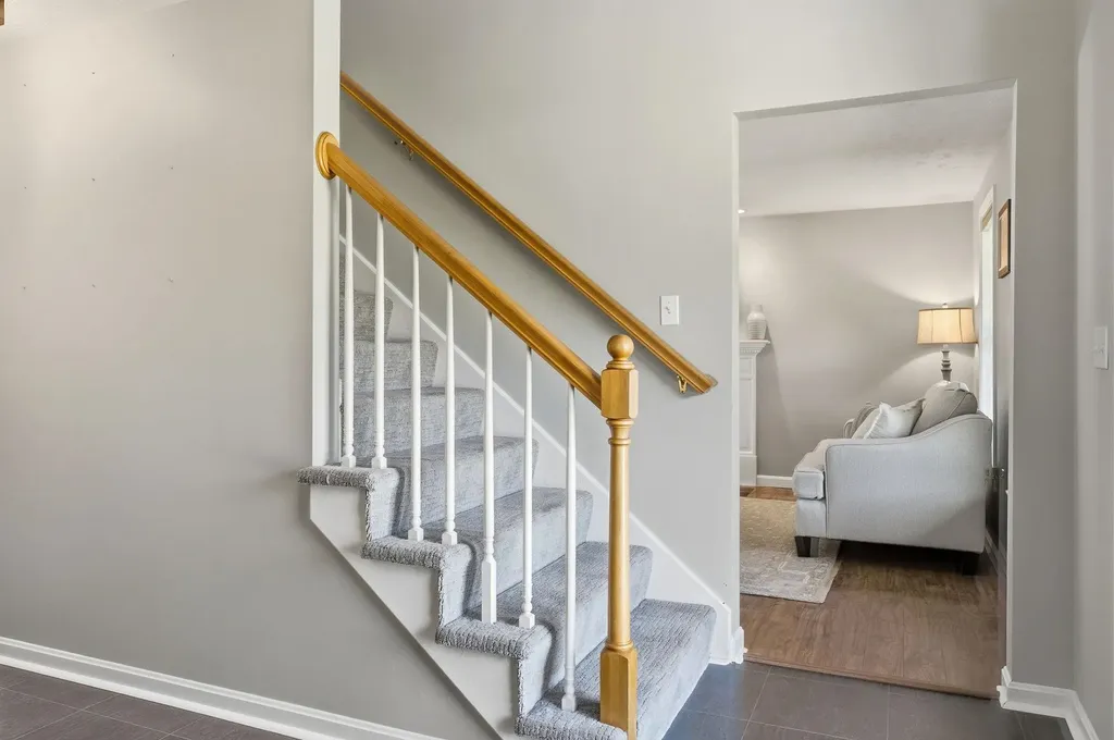 17 Donmac Drive Derry NH 03038