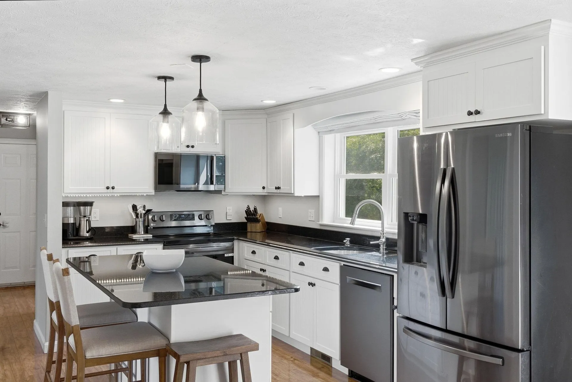 17 Donmac Drive Derry NH 03038