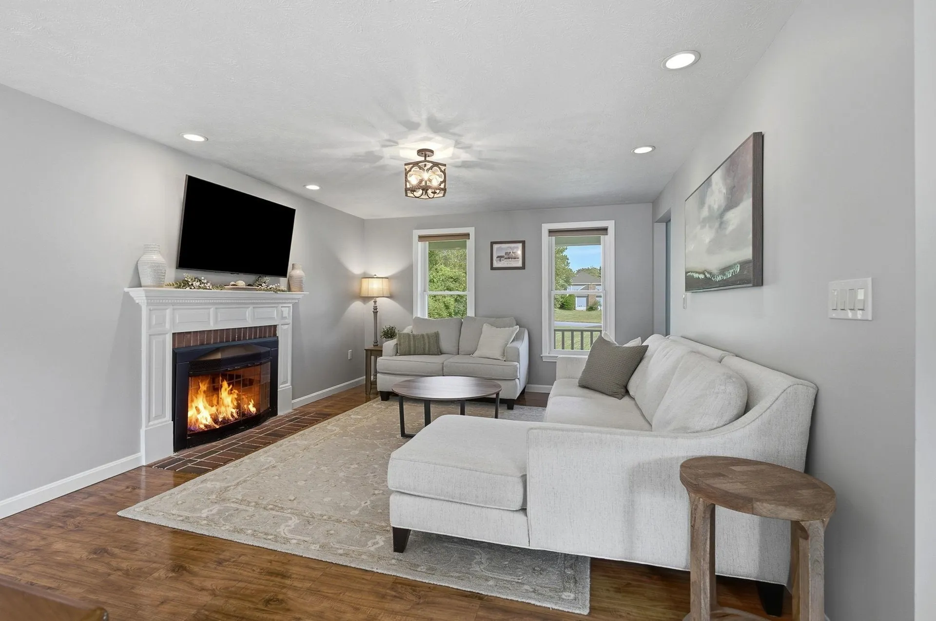 17 Donmac Drive Derry NH 03038