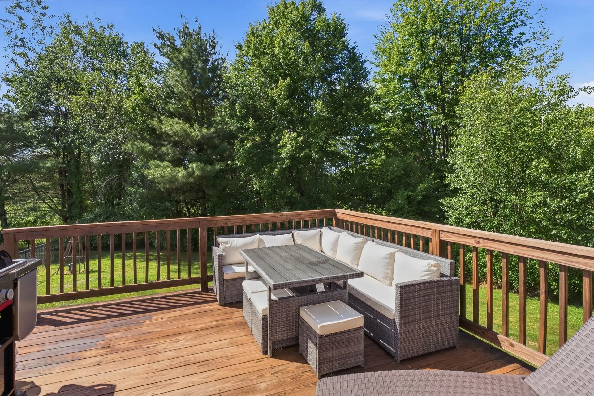 17 Donmac Drive Derry NH 03038
