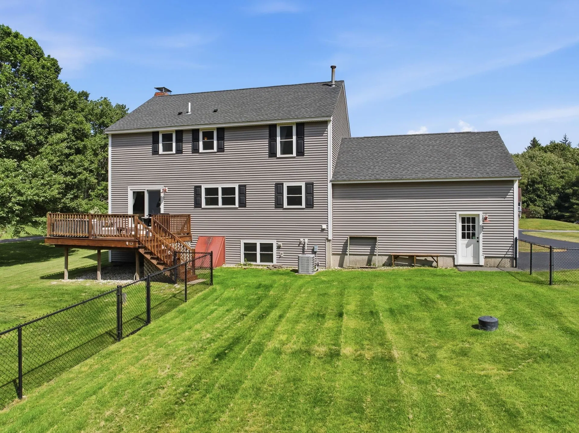 17 Donmac Drive Derry NH 03038