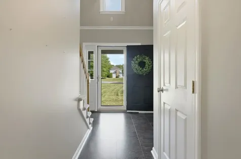 17 Donmac Drive Derry NH 03038