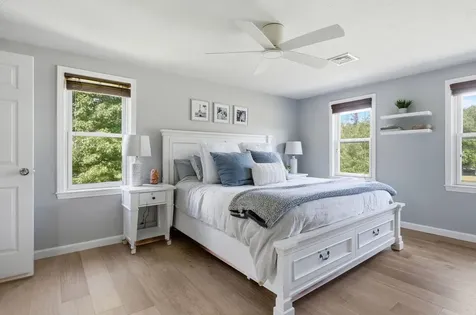 17 Donmac Drive Derry NH 03038
