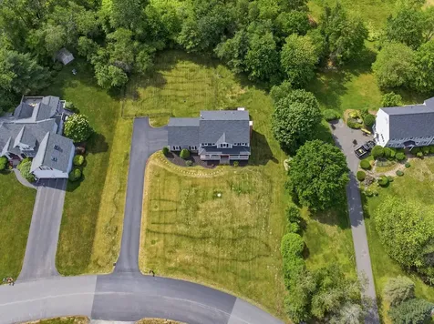 17 Donmac Drive Derry NH 03038