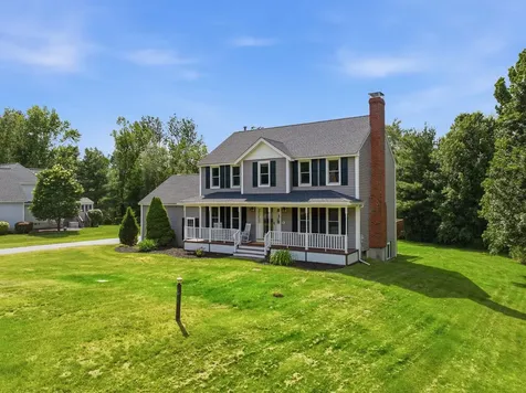 17 Donmac Drive Derry NH 03038