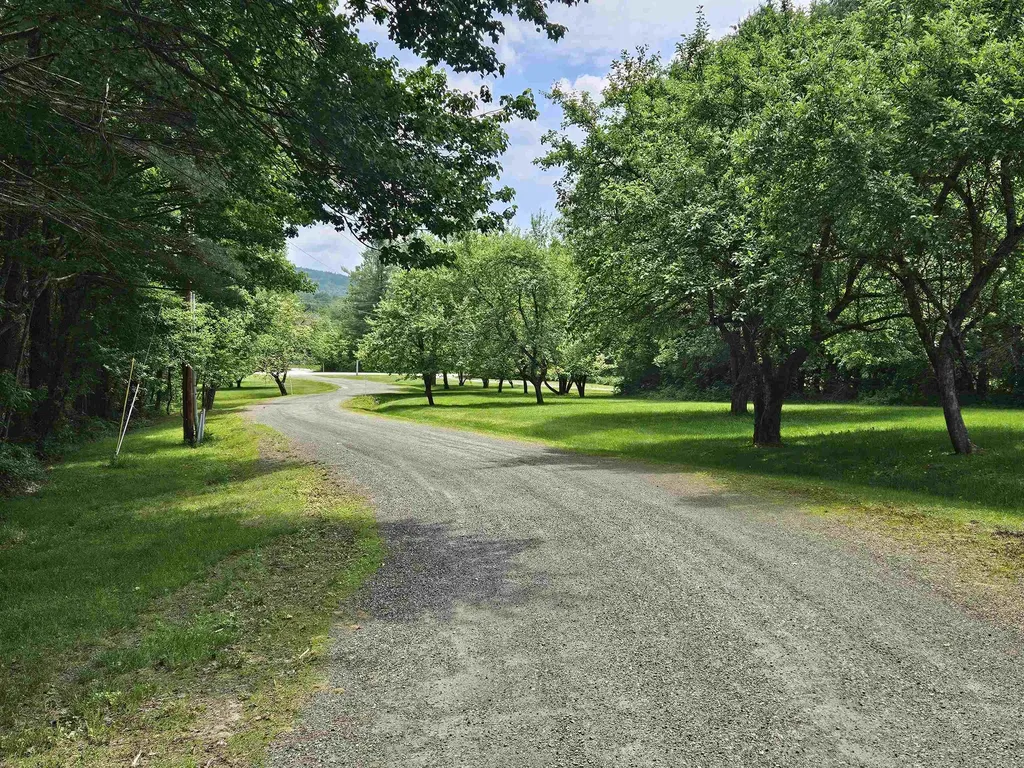 1502 King Hill Road New London NH 03257