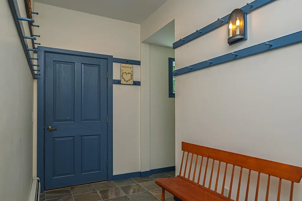 1502 King Hill Road New London NH 03257
