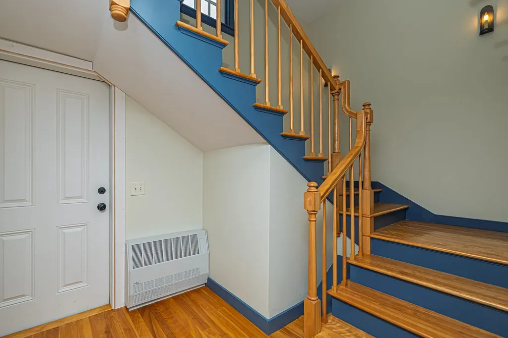 1502 King Hill Road New London NH 03257