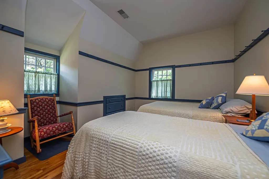 1502 King Hill Road New London NH 03257