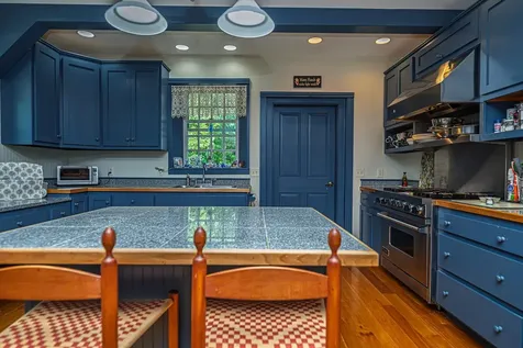 1502 King Hill Road New London NH 03257