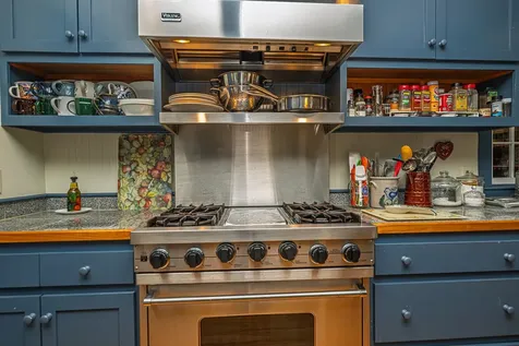 1502 King Hill Road New London NH 03257