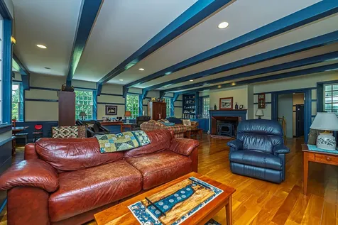 1502 King Hill Road New London NH 03257