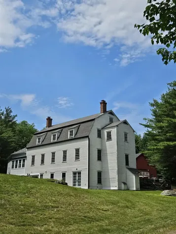 1502 King Hill Road New London NH 03257