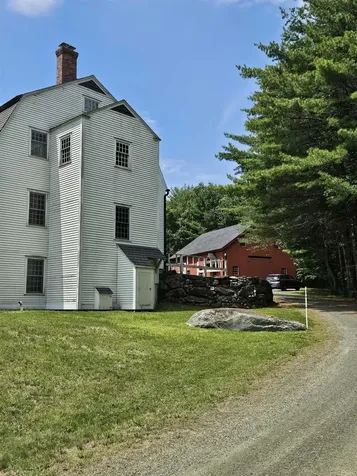 1502 King Hill Road New London NH 03257