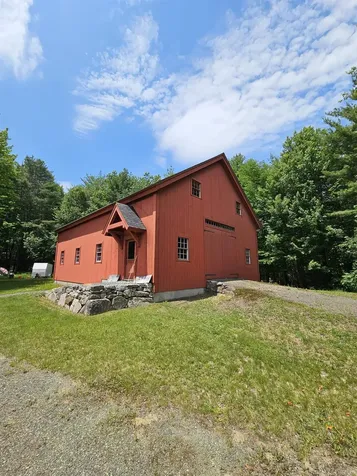 1502 King Hill Road New London NH 03257