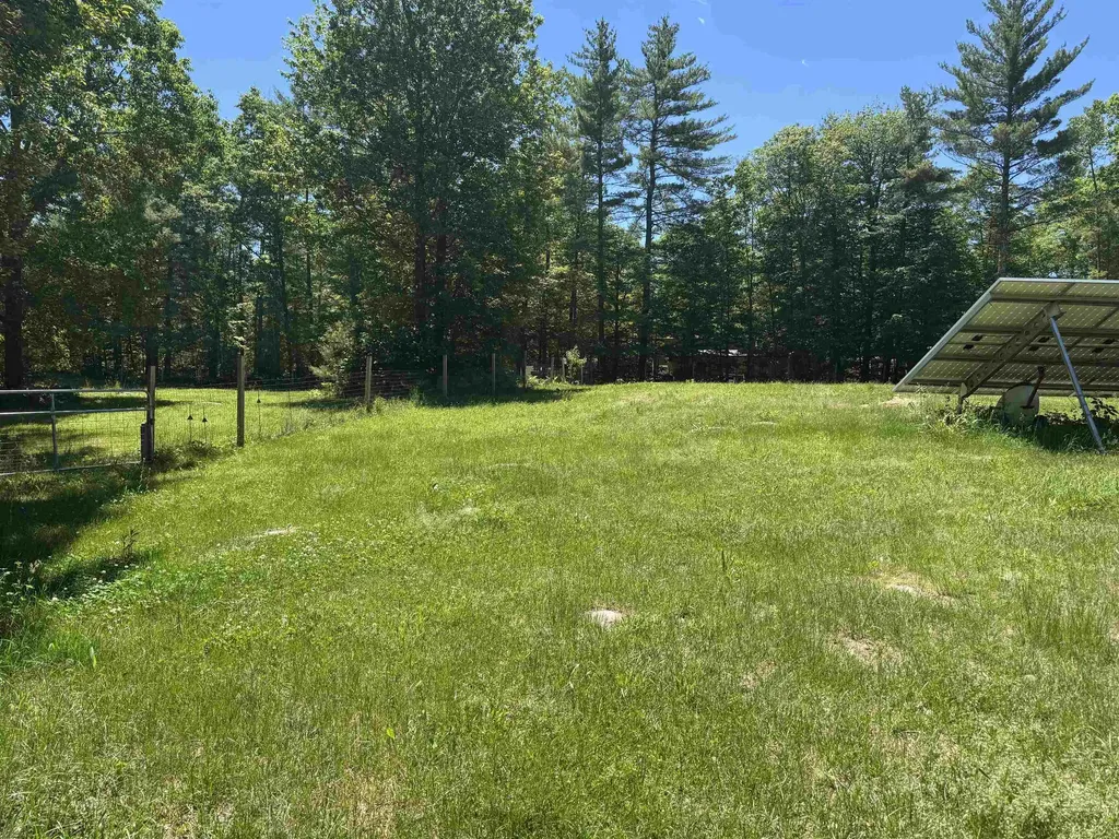 14 Elm St Extension Ossipee NH 03864