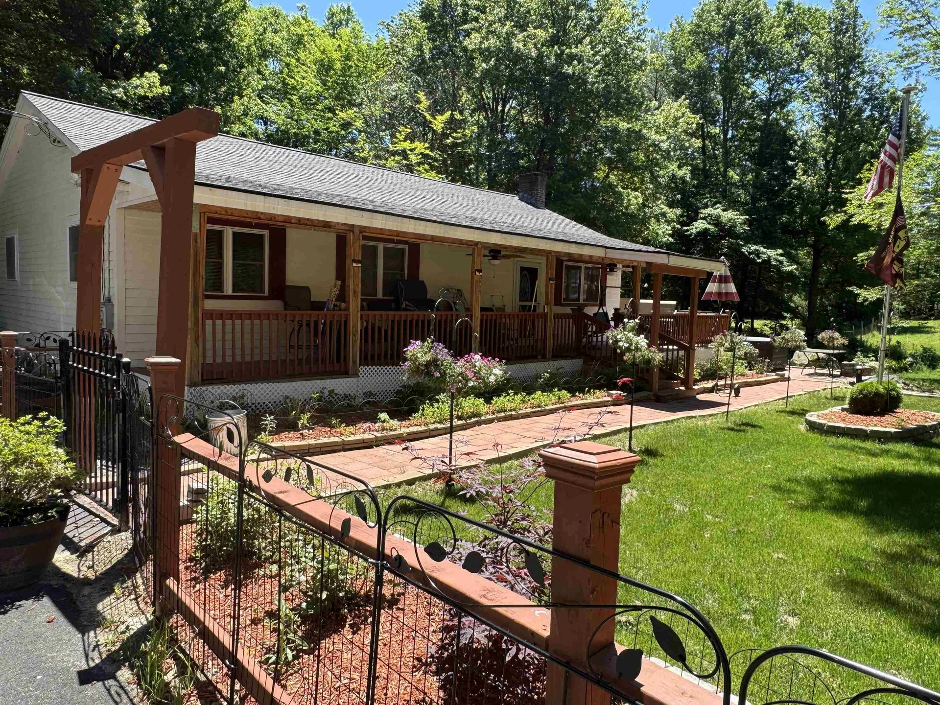 14 Elm St Extension Ossipee NH 03864