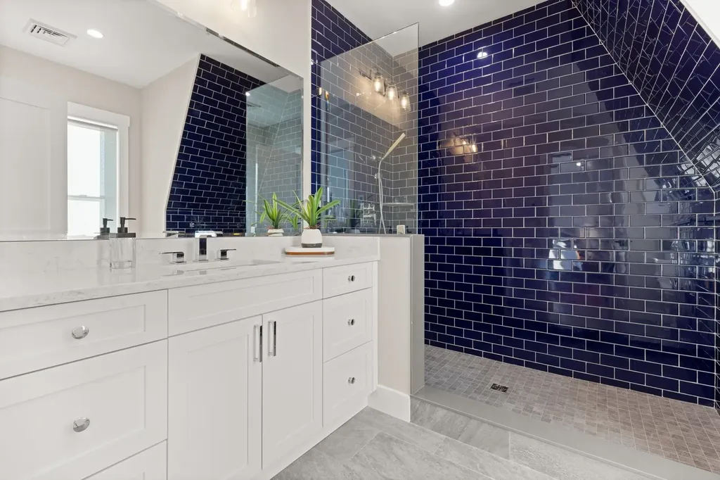 25 Little Bay Drive Dover NH 03820