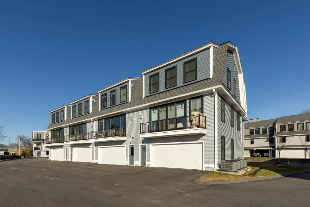 25 Little Bay Drive Dover NH 03820