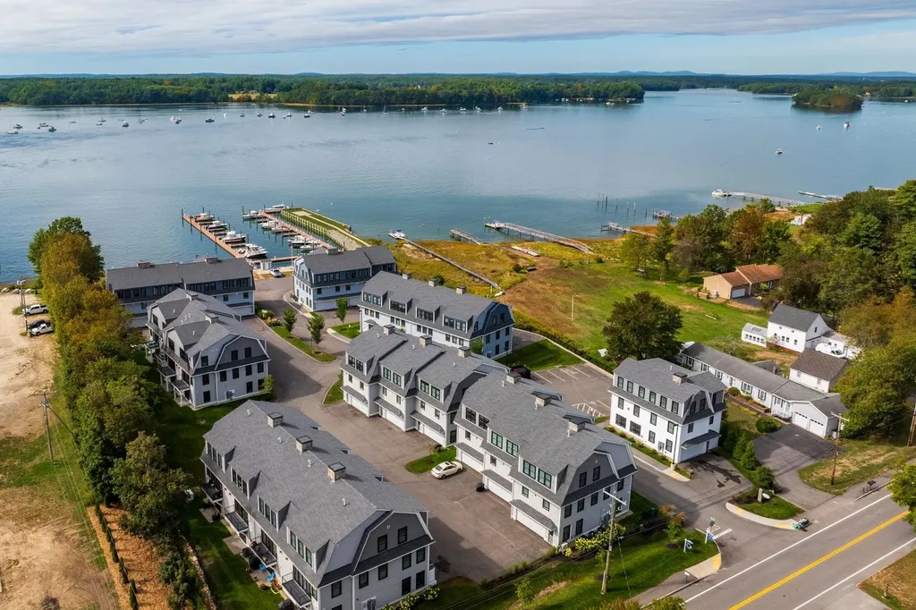 25 Little Bay Drive Dover NH 03820