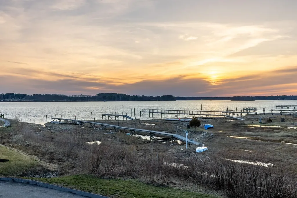 25 Little Bay Drive Dover NH 03820