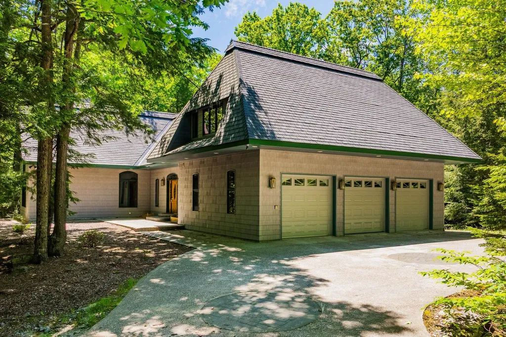 44 Fox Run Road Sunapee NH 03782
