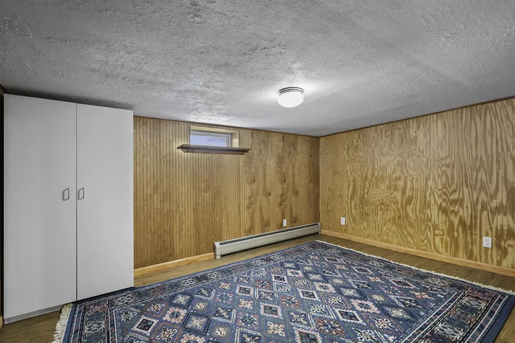 35 Tyler Road Hopkinton NH 03229