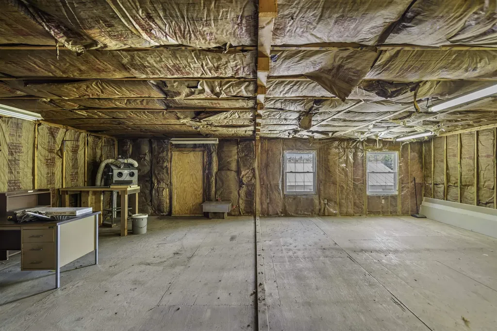 35 Tyler Road Hopkinton NH 03229