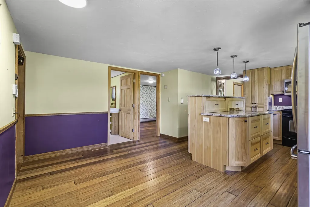 35 Tyler Road Hopkinton NH 03229