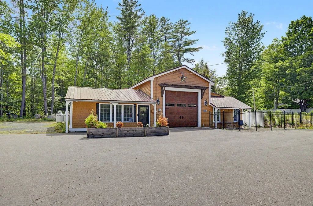 1287 Bearcamp Highway Tamworth NH 03883