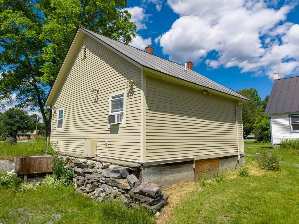 12 School Street Cornish NH 03745