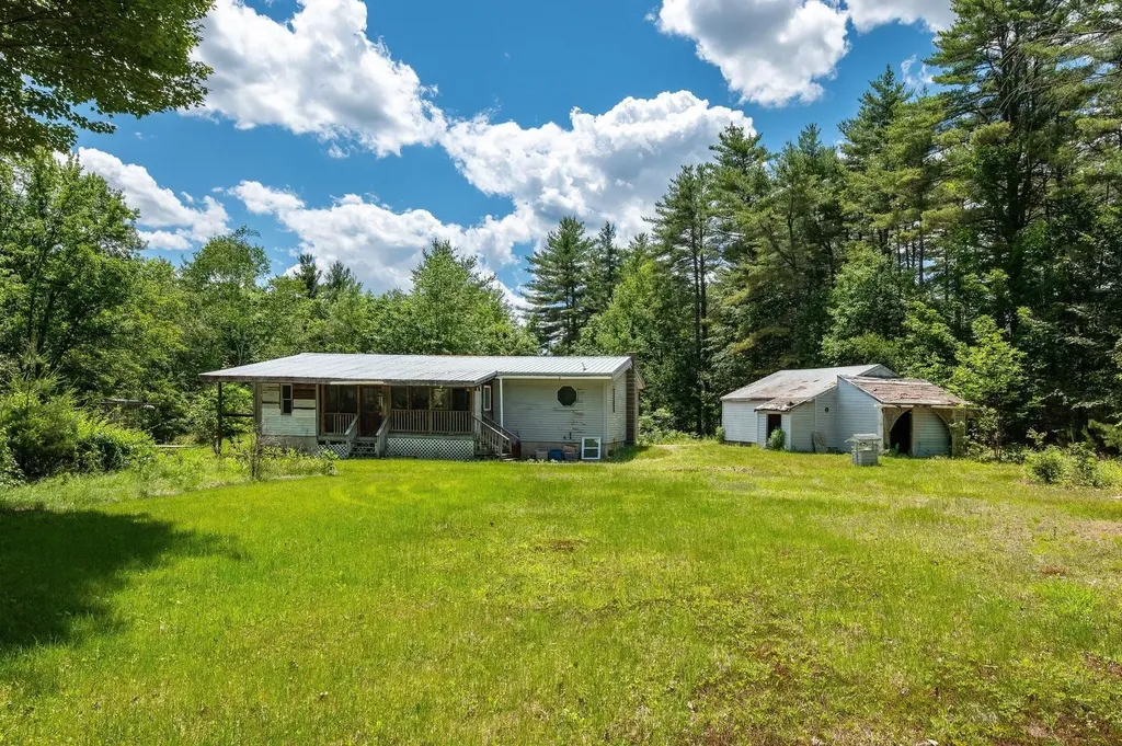 99 Pine Ridge Road Middleton NH 03887