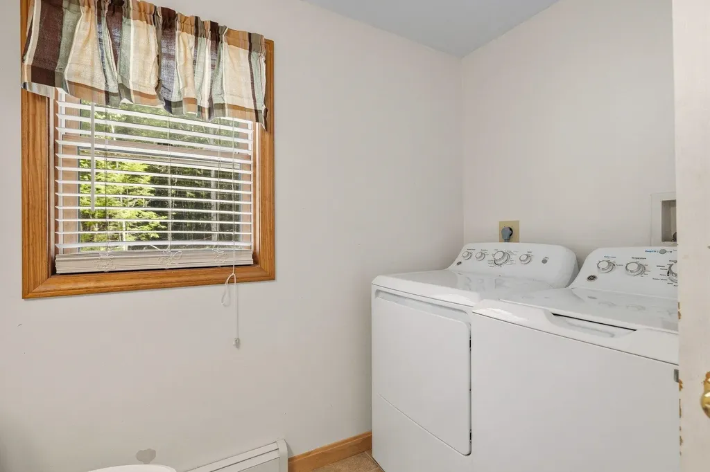 177 Whittier Drive Fremont NH 03044