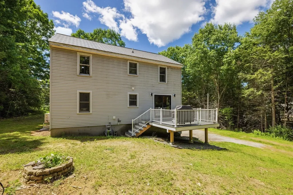 177 Whittier Drive Fremont NH 03044