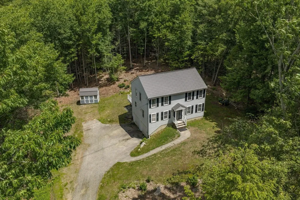 177 Whittier Drive Fremont NH 03044