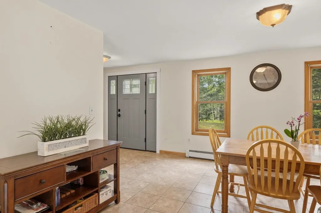 177 Whittier Drive Fremont NH 03044