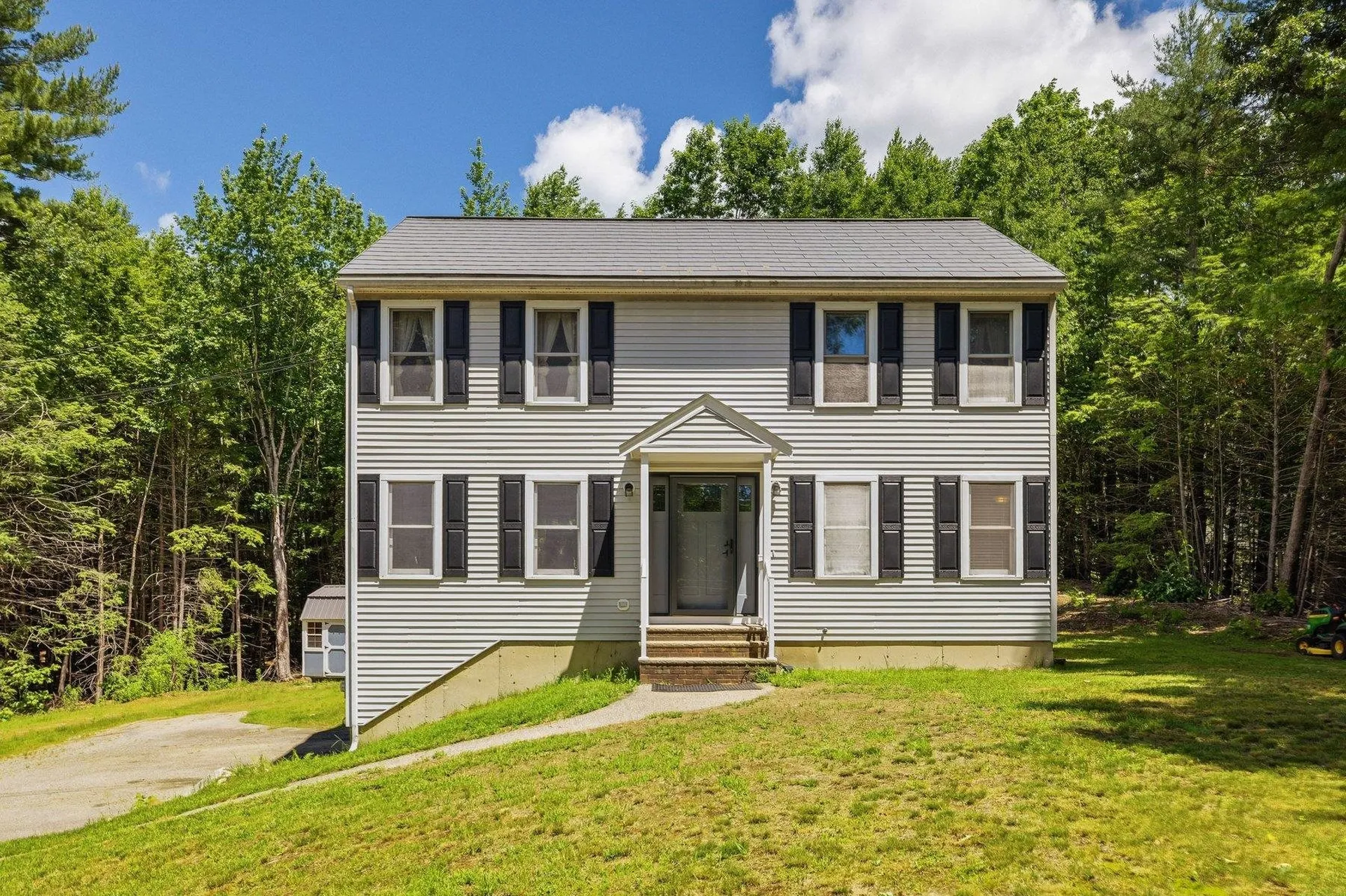 177 Whittier Drive Fremont NH 03044
