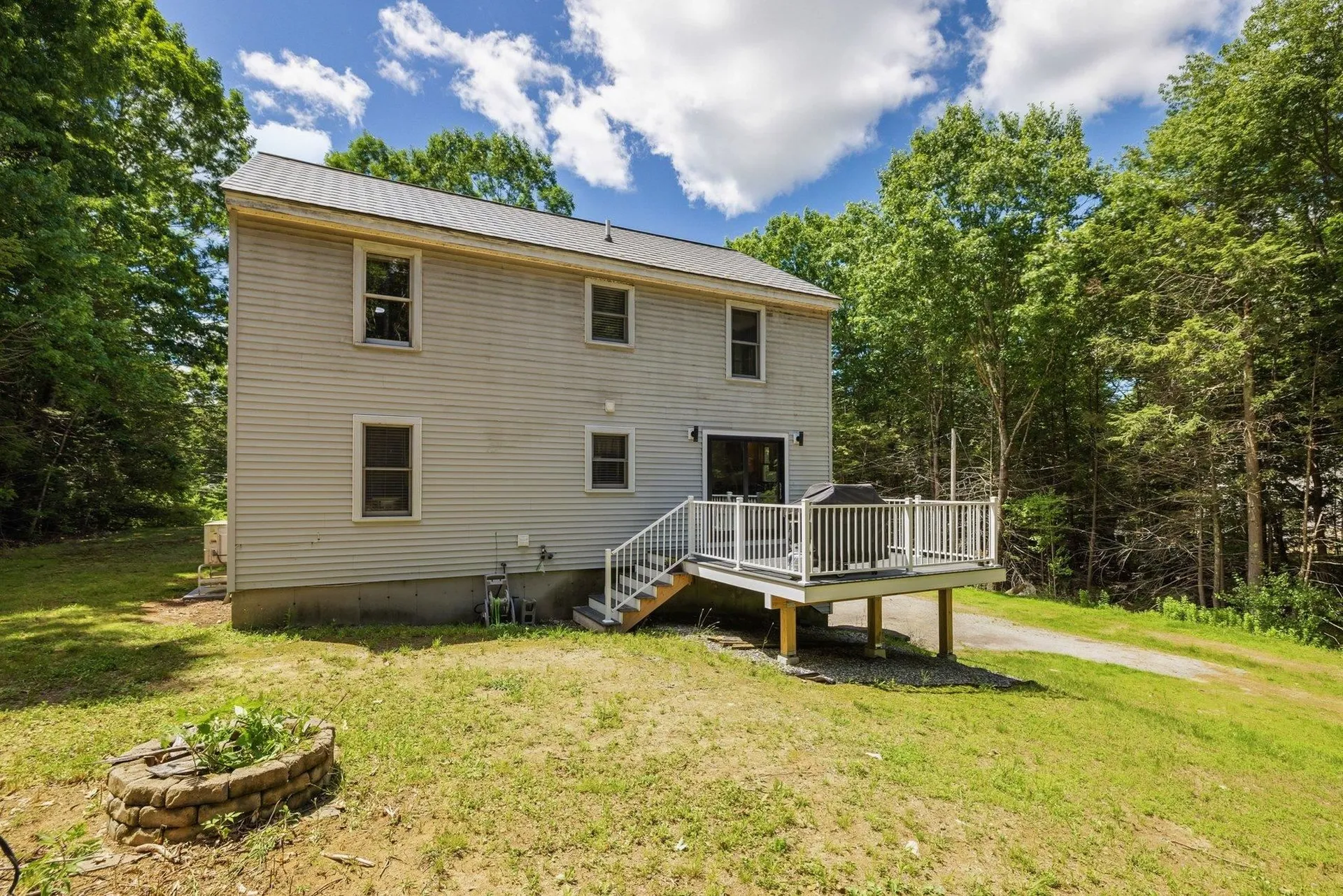 177 Whittier Drive Fremont NH 03044