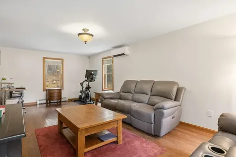 177 Whittier Drive Fremont NH 03044
