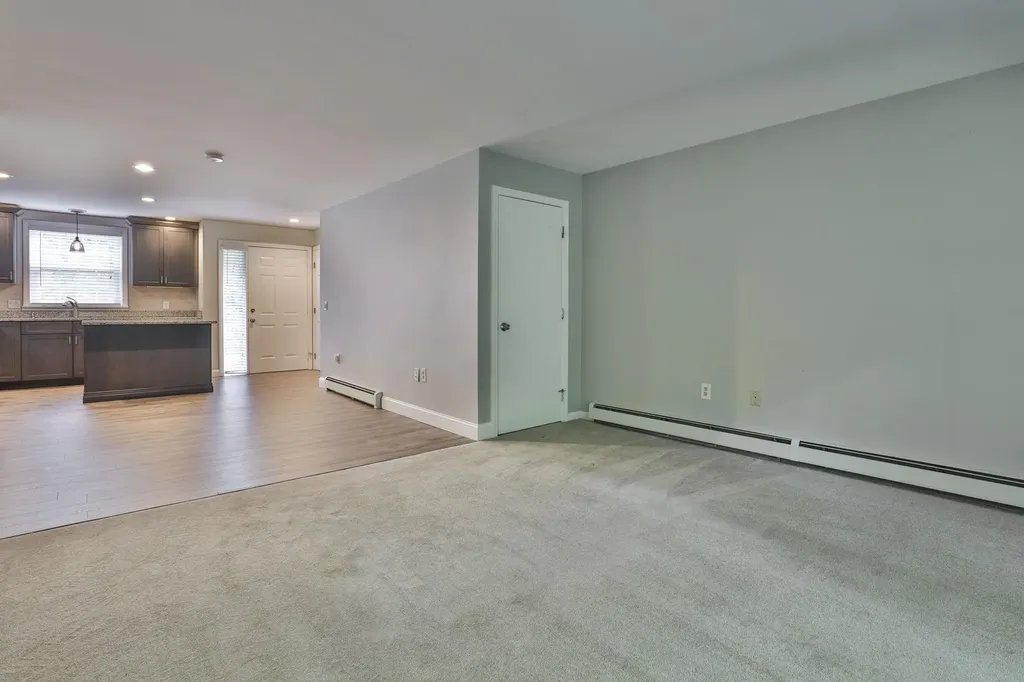 1465 Hooksett Road Hooksett NH 03106